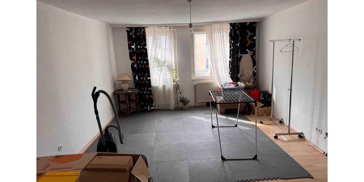 Etagenwohnung Dingolfing - 4 Zimmer, 130 m&sup2;, 1.600&euro; | Angebot:25323923
