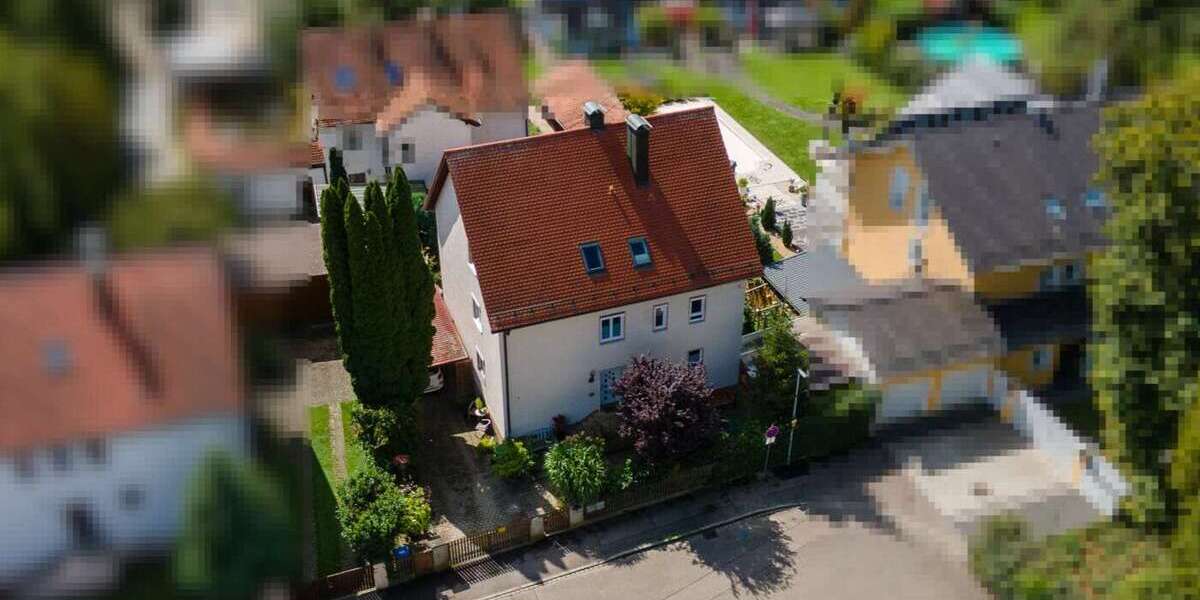 Einfamilienhaus Landshut Bayerwaldsiedlung - 10 Zimmer, 236 m&sup2;, 650.000&euro; | Angebot:26696940