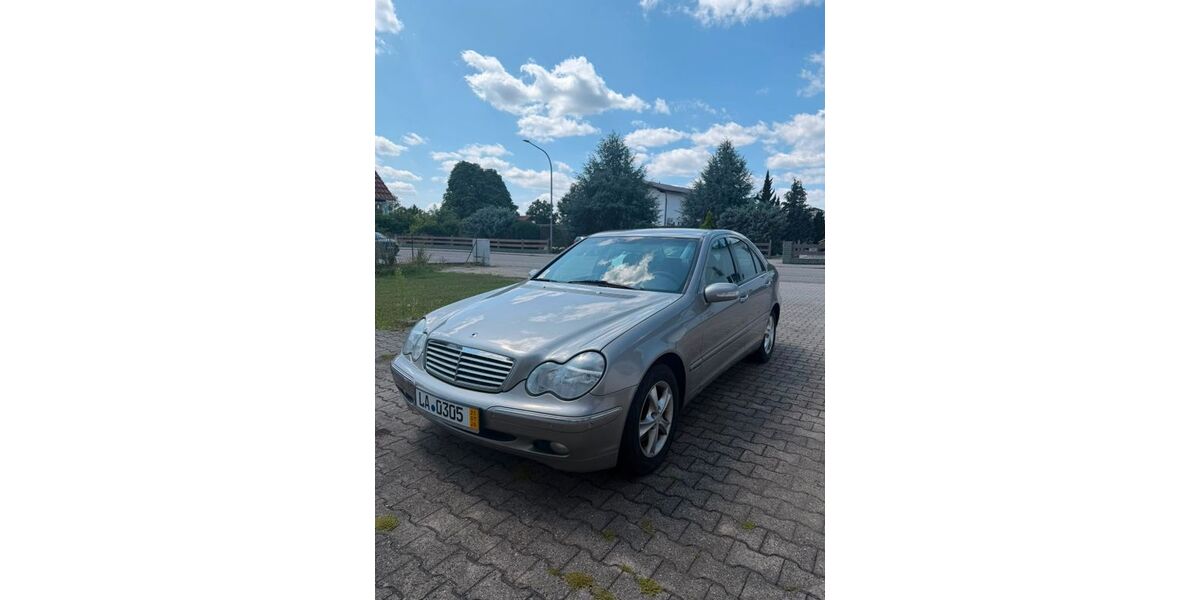 Mercedes-Benz C 220 182.000 km 2.600 &euro; Altdorf 84032