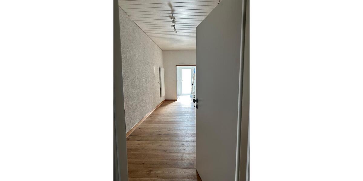 Etagenwohnung Dingolfing - 2 Zimmer, 70 m&sup2;, 750&euro; | Angebot:25960641