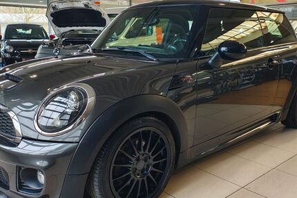 Mini Cooper S 127.800 km 9.900 &euro; Moosthenning 84164