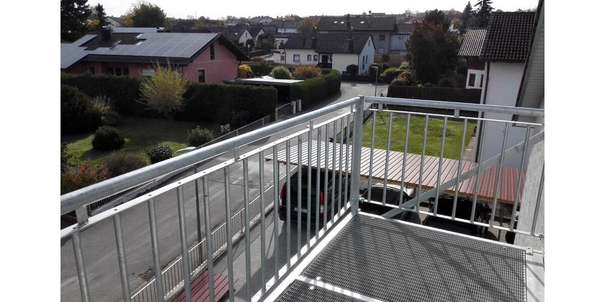 Dachgeschoßwohnung Frontenhausen - 3 Zimmer, 70 m&sup2;, 660&euro; | Angebot:27588915