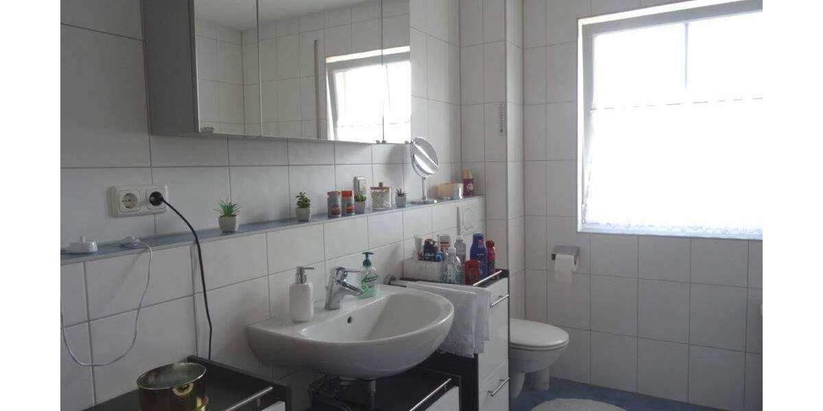 Etagenwohnung Frontenhausen - 3 Zimmer, 84 m&sup2;, 264.000&euro; | Angebot:25695411