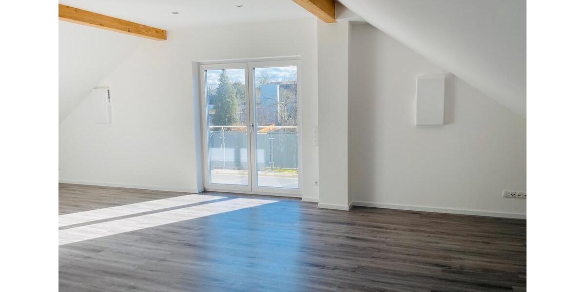 Dachgeschoßwohnung Rottenburg an der Laaber - 3.5 Zimmer, 110 m&sup2;, 1.190&euro; | Angebot:25843473