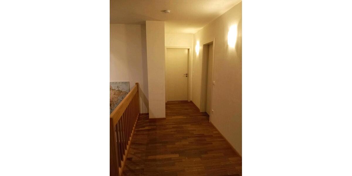 Einfamilienhaus Bruckberg - 6 Zimmer, 140 m&sup2;, 1.950&euro; | Angebot:27553232
