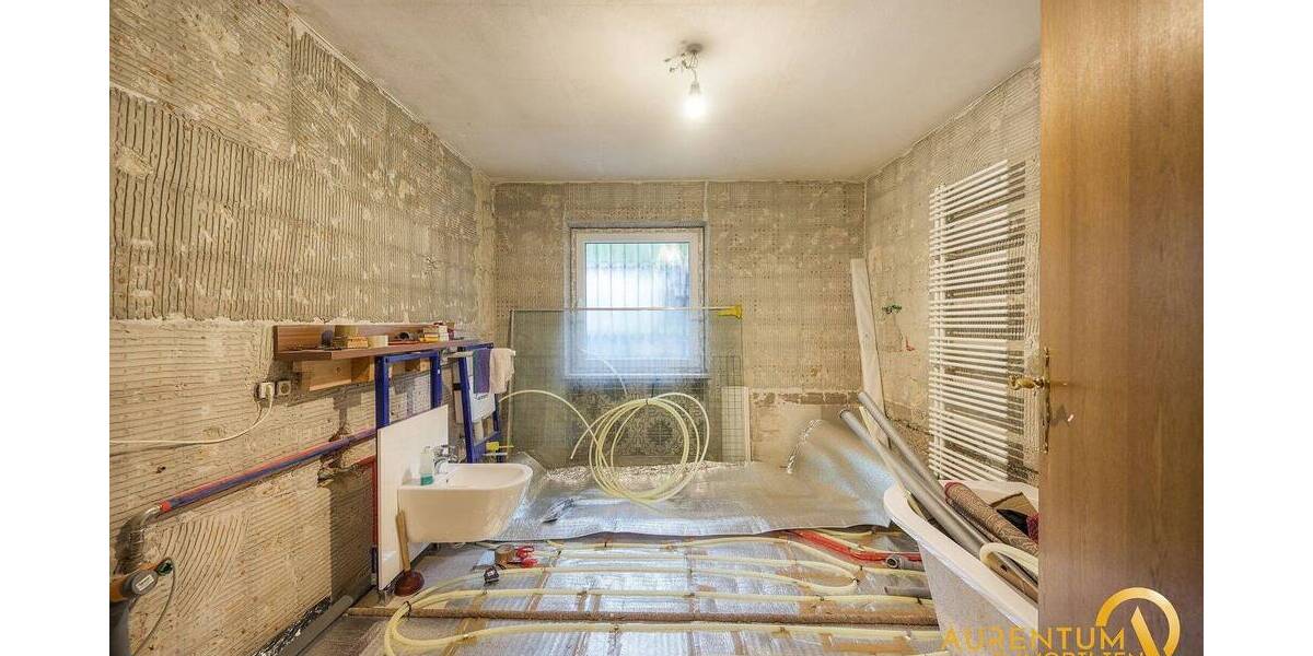 Einfamilienhaus Bruckberg - 8 Zimmer, 250 m&sup2;, 850.000&euro; | Angebot:25800218