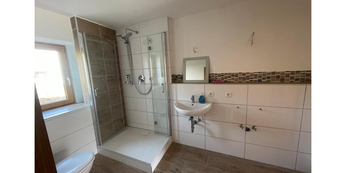 Erdgeschoßwohnung Essenbach - 3 Zimmer, 75 m&sup2;, 780&euro; | Angebot:25881498