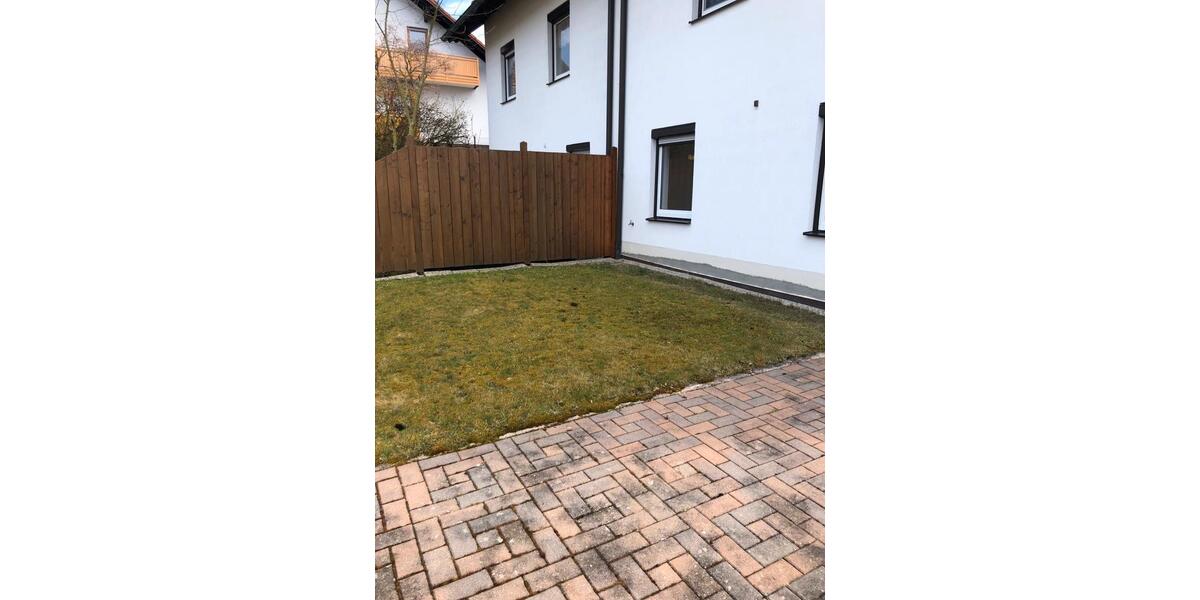 Erdgeschoßwohnung Rottenburg an der Laaber - 1 Zimmer, 33 m&sup2;, 350&euro; | Angebot:26021044