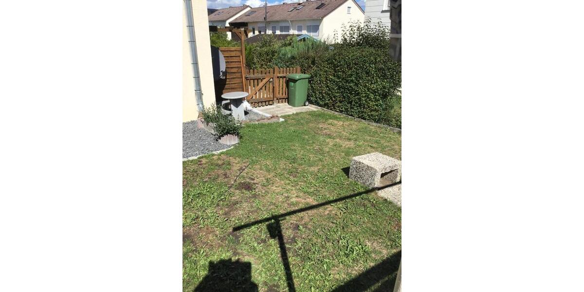 Etagenwohnung Kumhausen - 4 Zimmer, 85 m&sup2;, 1.250&euro; | Angebot:27612583
