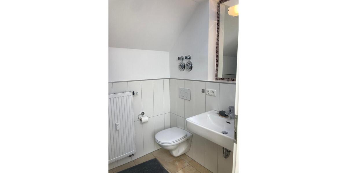 Dachgeschoßwohnung Gerzen - 1 Zimmer, 30 m&sup2;, 340&euro; | Angebot:25827623