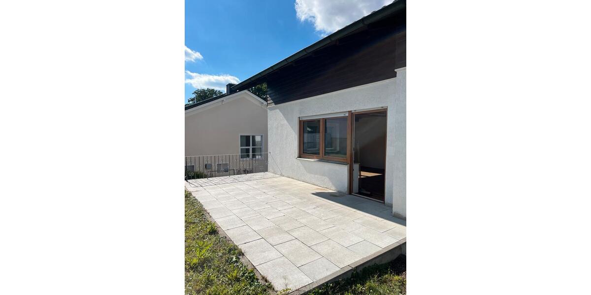 Etagenwohnung Dingolfing - 4 Zimmer, 120 m&sup2;, 1.300&euro; | Angebot:27595656