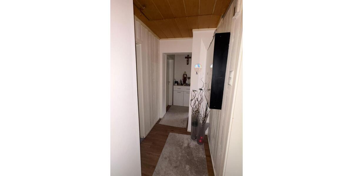 Etagenwohnung Dingolfing - 4 Zimmer, 85 m&sup2;, 950&euro; | Angebot:25975865