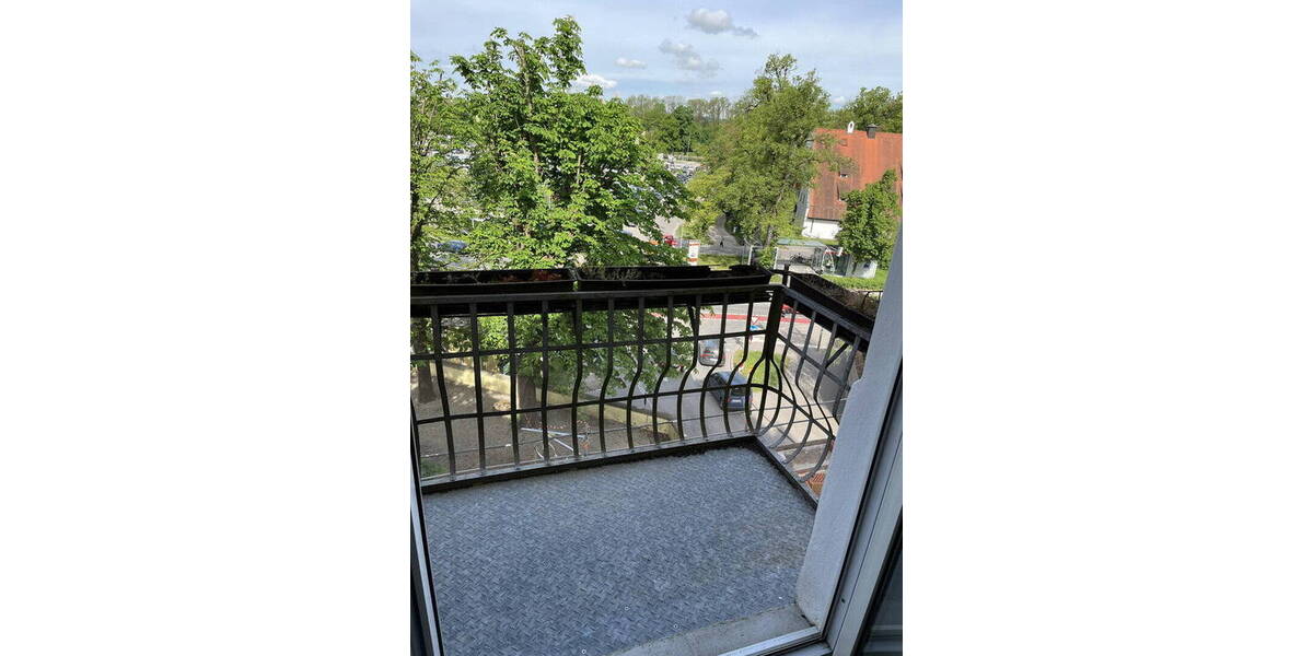 Etagenwohnung Landshut Achdorf - 3 Zimmer, 93 m&sup2;, 930&euro; | Angebot:26486858