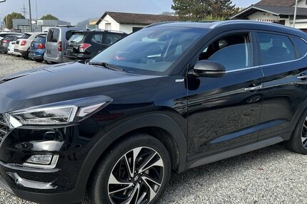 Hyundai Tucson 2.0 CRDi Automatik 4WD Premium Navi AHK 191.900 km 14.990 &euro; Altdorf 84032