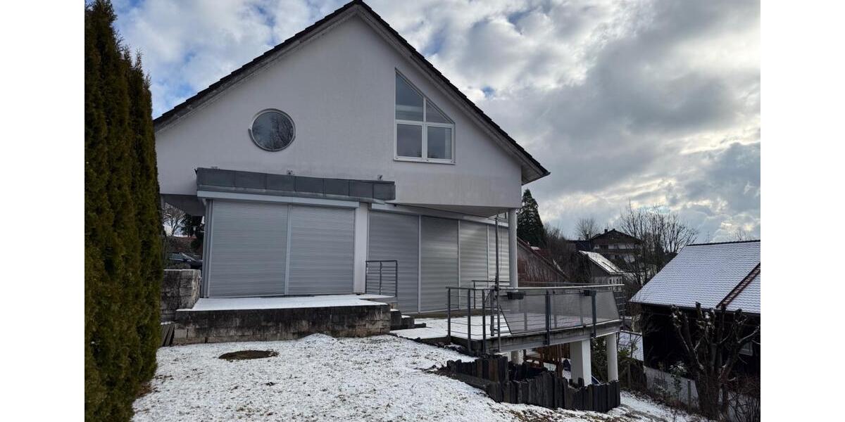 Einfamilienhaus Essenbach - 6 Zimmer, 180 m&sup2;, 2.250&euro; | Angebot:26102327