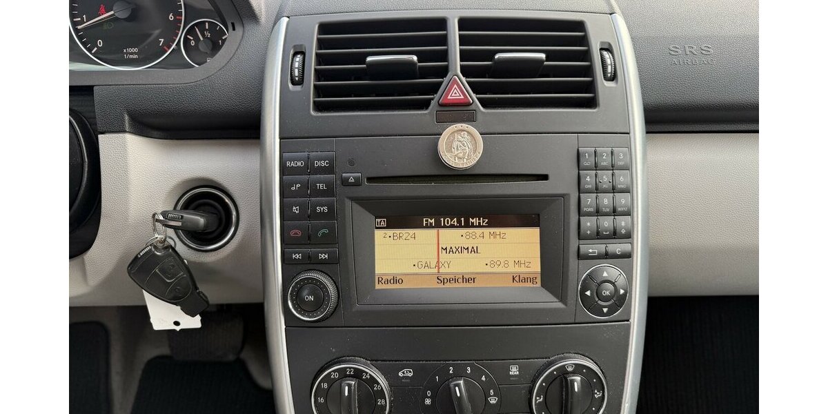 Mercedes-Benz A 200 Avantgarde Automatik Xenon Leder Alu 116.400 km 6.800 &euro; Altdorf 84032