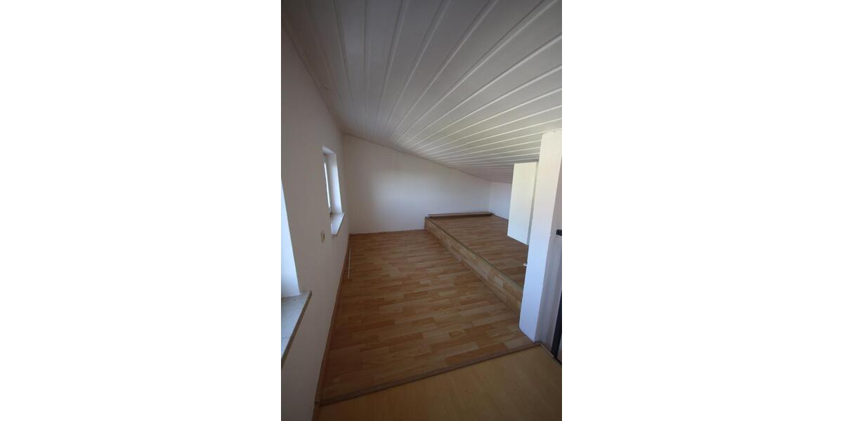 Etagenwohnung Kumhausen - 3.5 Zimmer, 90 m&sup2;, 990&euro; | Angebot:26533462