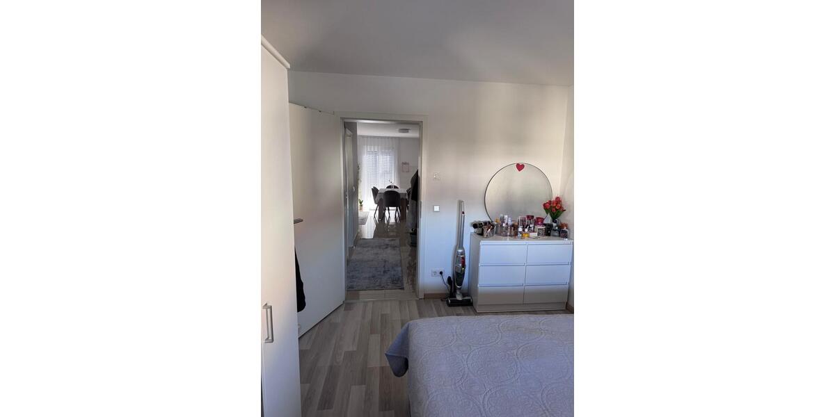 Etagenwohnung Dorfen - 3 Zimmer, 63 m&sup2;, 1.070&euro; | Angebot:25394492