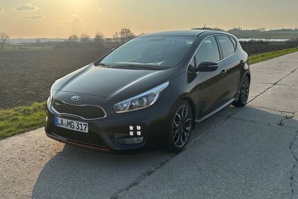 Kia ceed / Ceed 158.000 km 9.500 &euro; Essenbach 84051