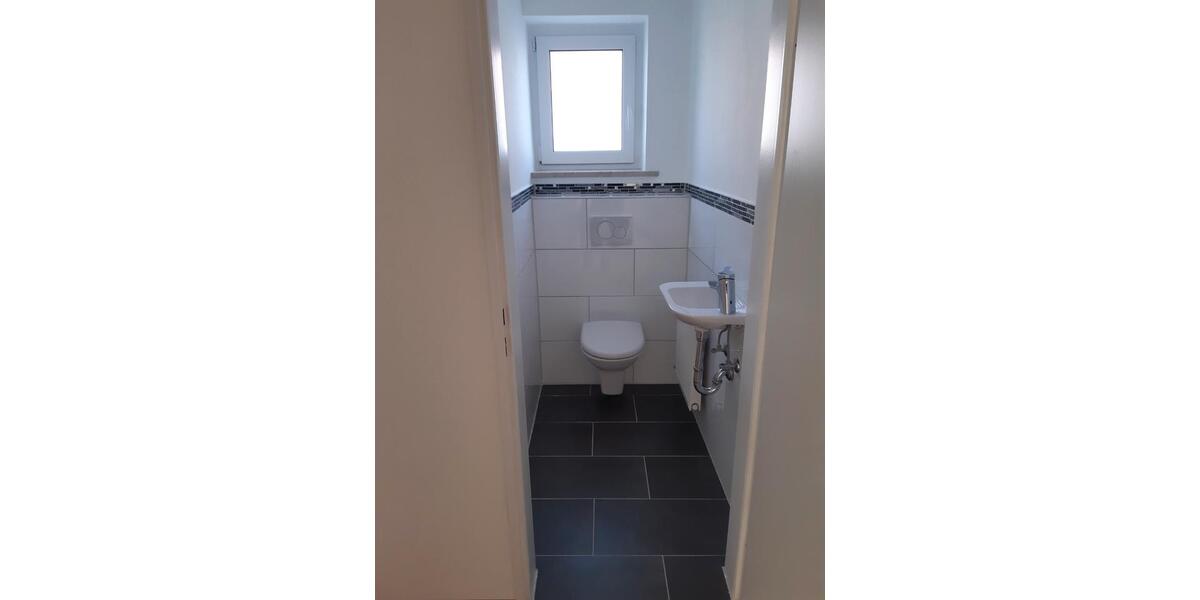 Erdgeschoßwohnung Rottenburg an der Laaber - 5 Zimmer, 110 m&sup2;, 1.050&euro; | Angebot:26515767