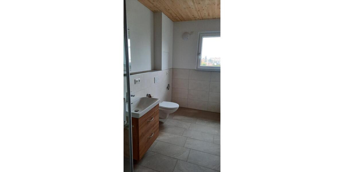 Hochparterre Ergoldsbach Langenhettenbach - 4 Zimmer, 130 m&sup2;, 1.630&euro; | Angebot:25124503