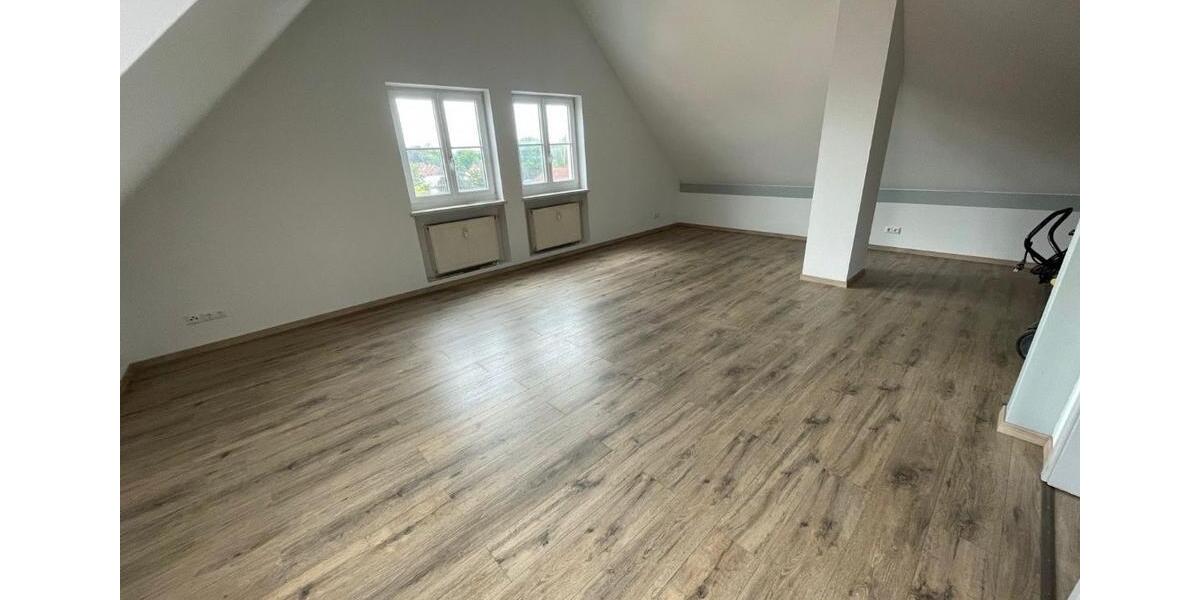 Dachgeschoßwohnung Geisenhausen - 2 Zimmer, 75 m&sup2;, 800&euro; | Angebot:25945300