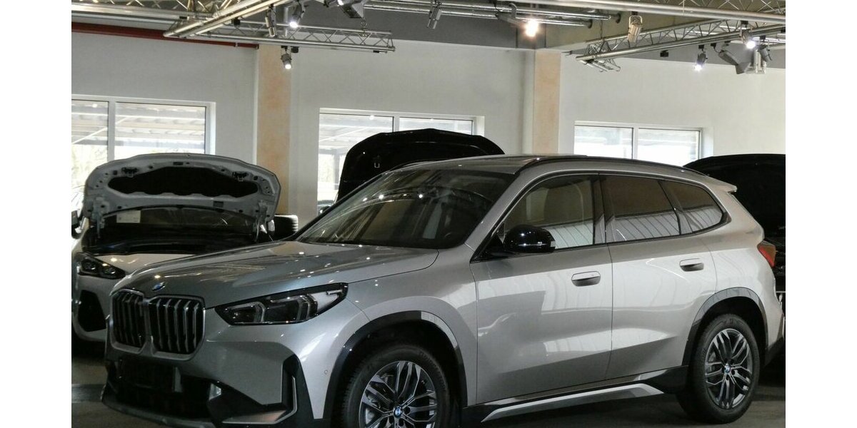 BMW X1 23dxDrive x-Line AHK,Pan-Dach,H&K,Leder 28.900 km 41.590 &euro; Landshut 84030