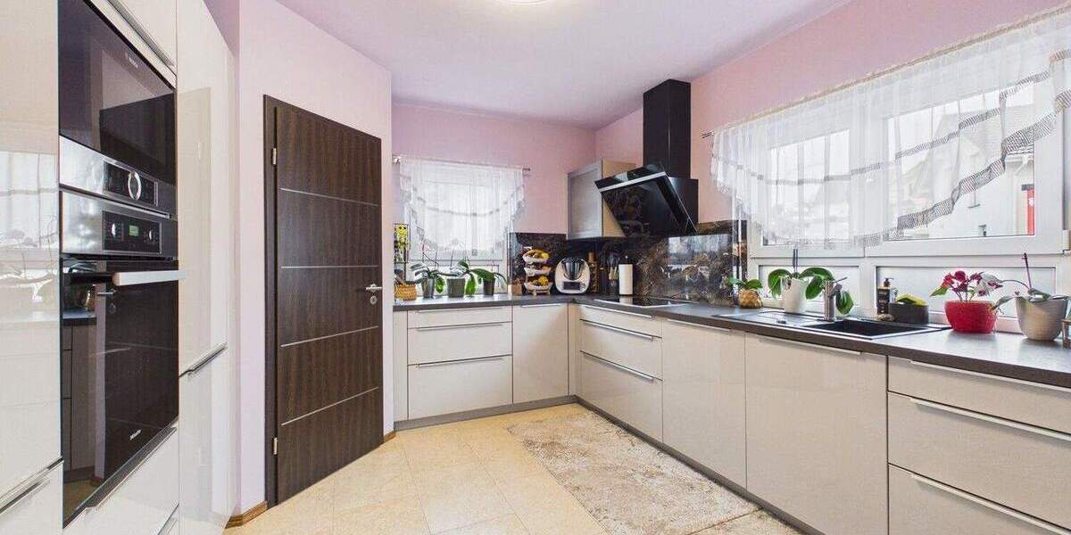 Einfamilienhaus Rottenburg an der Laaber Rottenburg - 4 Zimmer, 148 m&sup2;, 698.000&euro; | Angebot:25695148