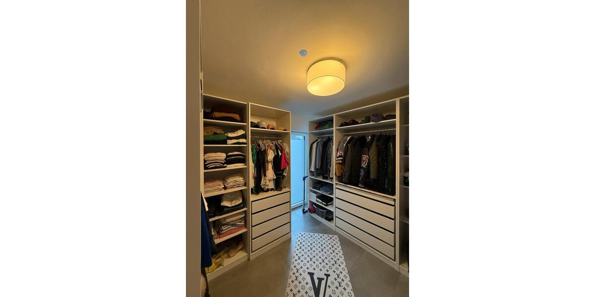 Erdgeschoßwohnung Kumhausen - 3.5 Zimmer, 145 m&sup2;, 1.900&euro; | Angebot:25990720