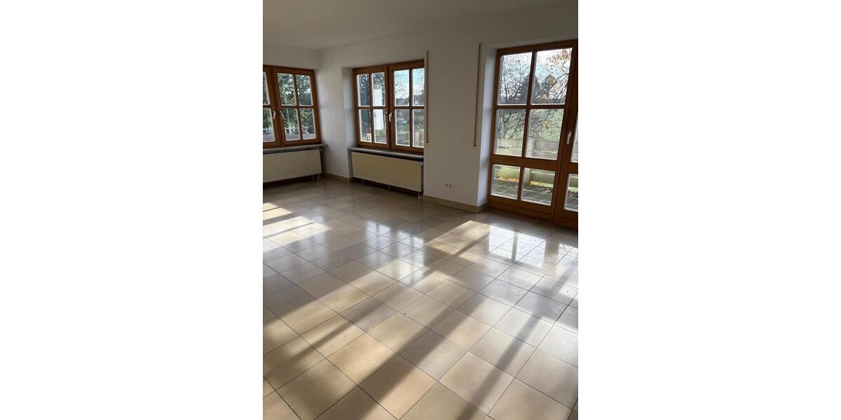 Einfamilienhaus Tiefenbach - 5 Zimmer, 160 m&sup2;, 1.640&euro; | Angebot:25991521