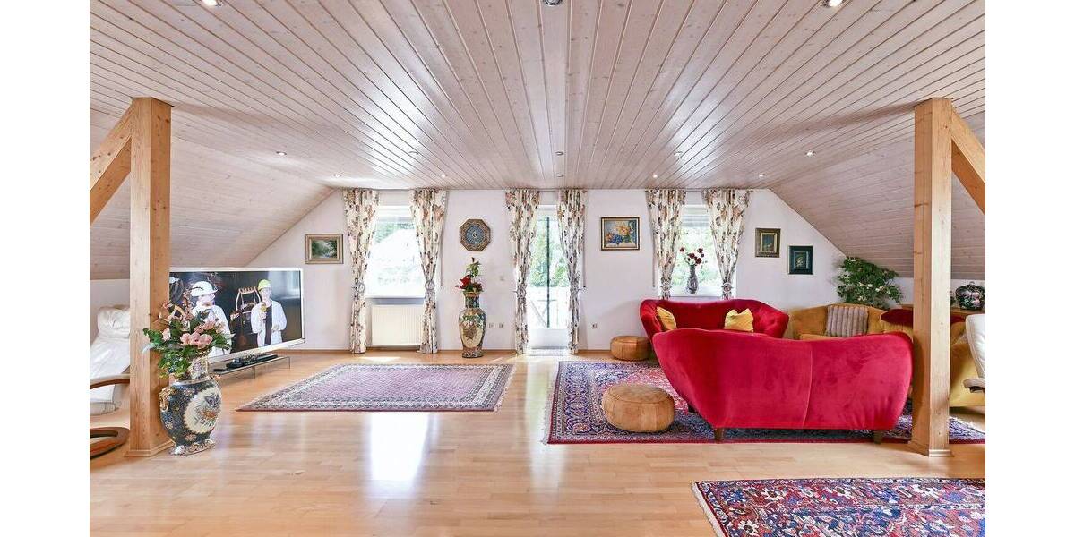 Einfamilienhaus Landshut Achdorf - 7 Zimmer, 350 m&sup2;, 1.150.000&euro; | Angebot:25743789