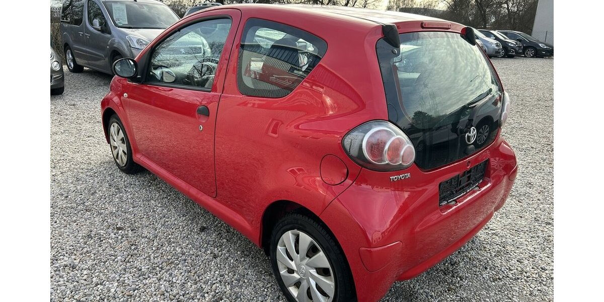 Toyota Aygo Basis 1.0i Euro5 1.Hand 182.600 km 2.500 &euro; Altdorf 84032