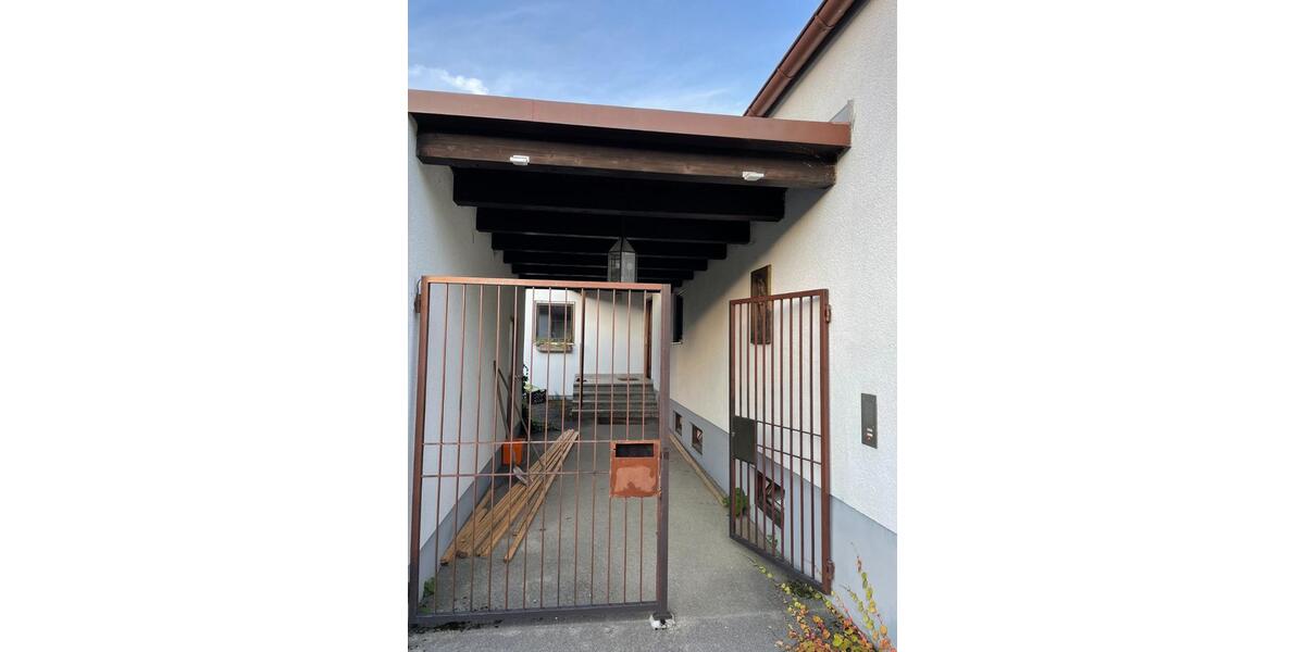 Einfamilienhaus Kumhausen - 7 Zimmer, 190 m&sup2;, 2.000&euro; | Angebot:25977749