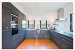 Villa Hohenpolding - 4.5 Zimmer, 185 m&sup2;, 3.150&euro; | Angebot:26383331