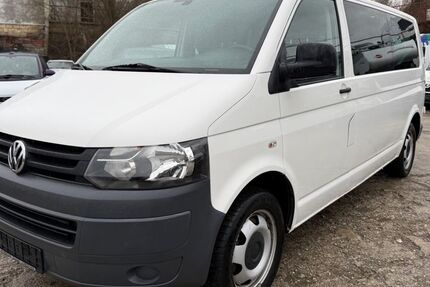 VW T5 Caravelle 207.782 km 9.950 &euro; Kumhausen 84036