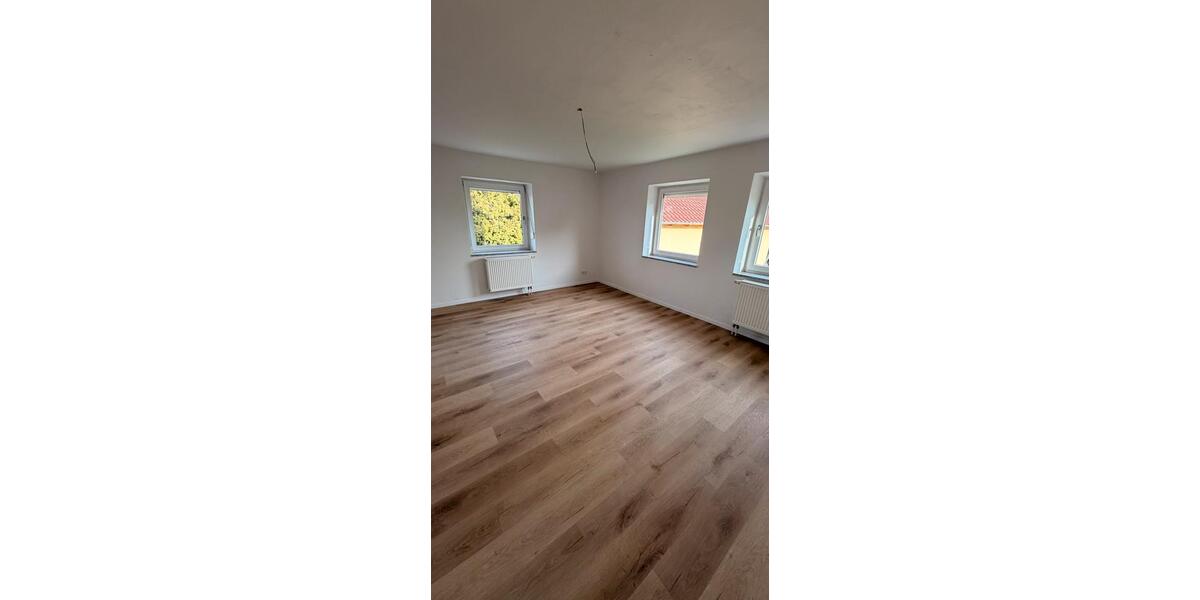 Erdgeschoßwohnung Velden - 3 Zimmer, 75 m&sup2;, 750&euro; | Angebot:25941780