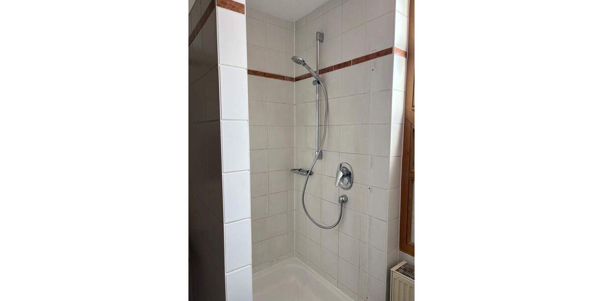 Einfamilienhaus Tiefenbach - 5 Zimmer, 160 m&sup2;, 1.600&euro; | Angebot:25815953