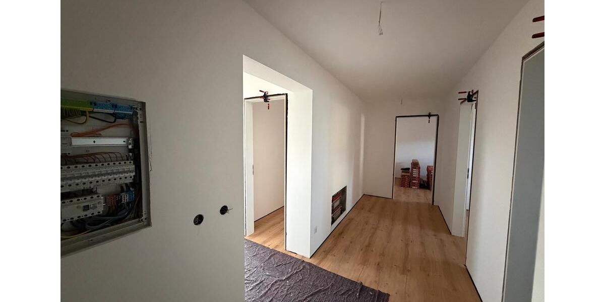 Etagenwohnung Adlkofen - 3.5 Zimmer, 97 m&sup2;, 1.340&euro; | Angebot:25891956