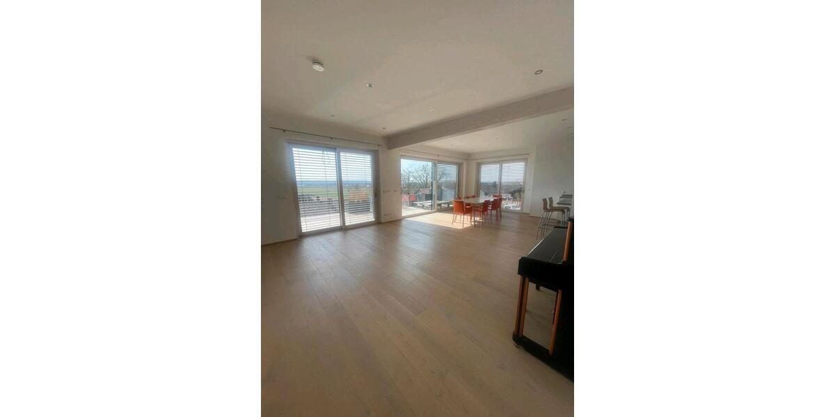 Einfamilienhaus Bruckberg - 3 Zimmer, 145 m&sup2;, 1.600&euro; | Angebot:26478221