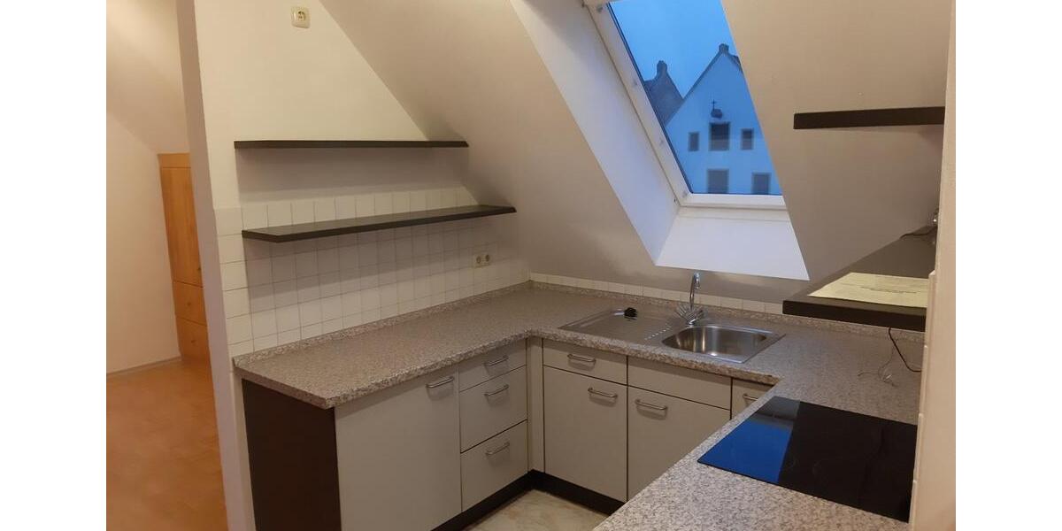 Dachgeschoßwohnung Pfeffenhausen - 1 Zimmer, 27 m&sup2;, 350&euro; | Angebot:25964477