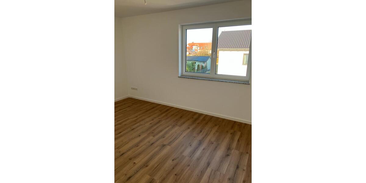 Doppelhaushälfte Bruckberg - 5 Zimmer, 133 m&sup2;, 1.700&euro; | Angebot:25329415