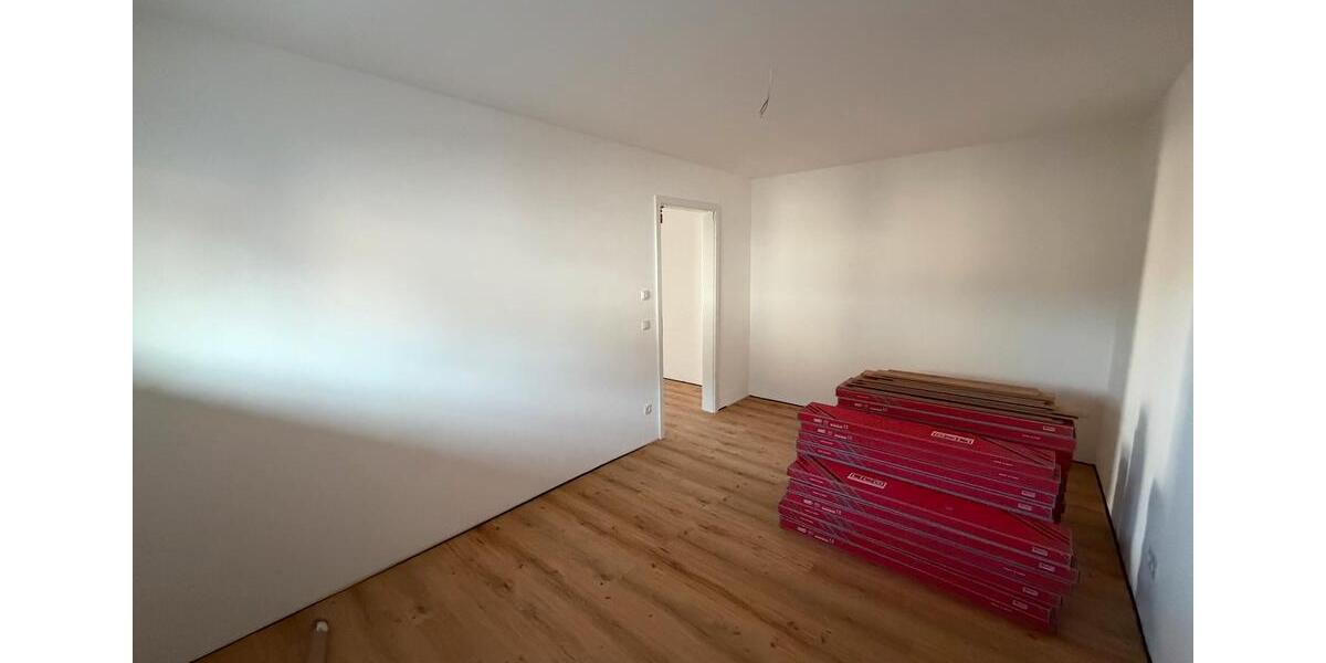 Etagenwohnung Adlkofen - 3.5 Zimmer, 97 m&sup2;, 1.340&euro; | Angebot:25891956