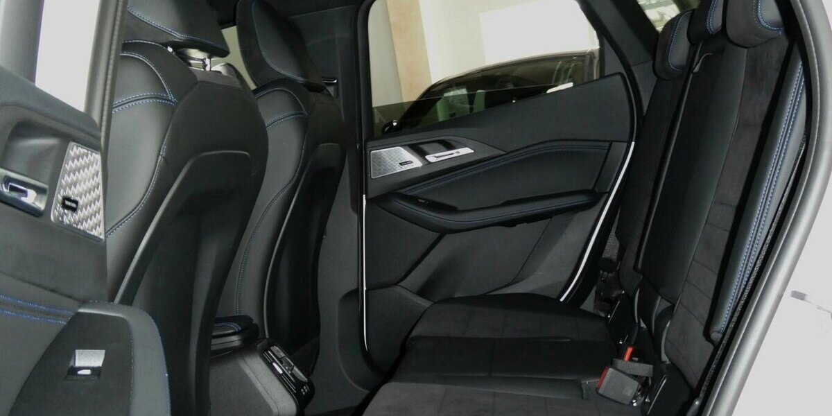 BMW 218 Active Tourer d MSport 360°AHK,HUD NP:56.540 20.798 km 32.590 &euro; Landshut 84030