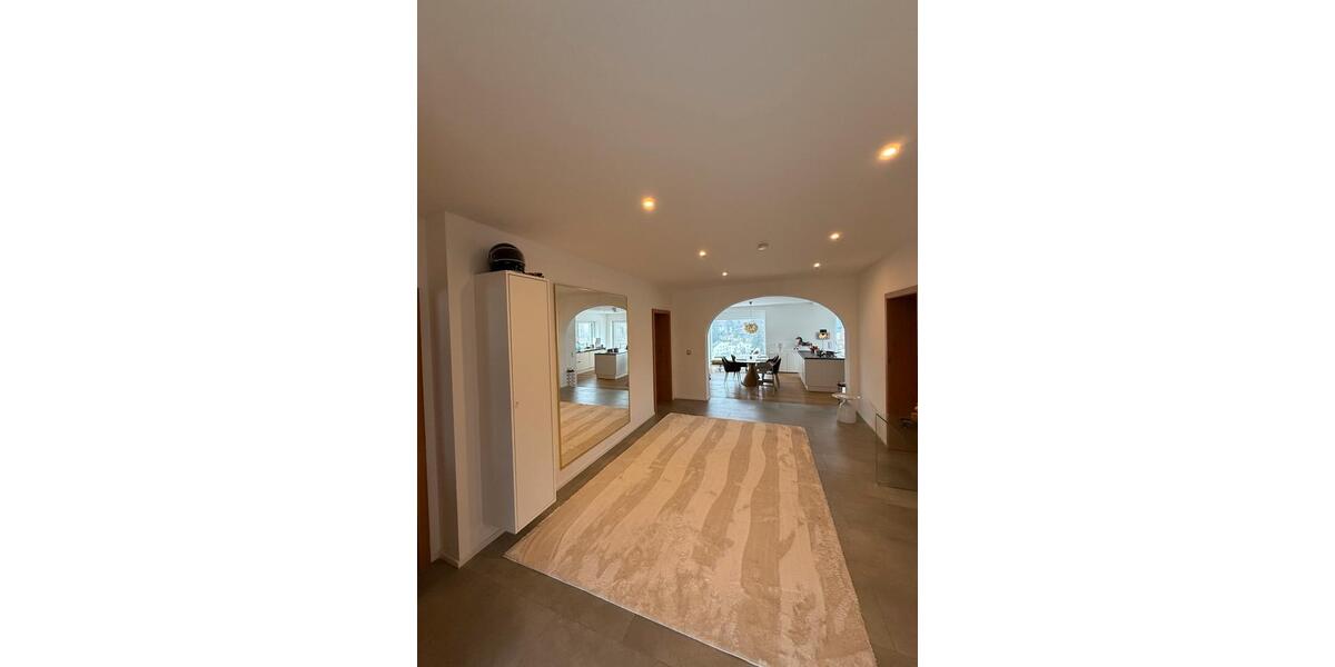 Erdgeschoßwohnung Kumhausen - 3.5 Zimmer, 145 m&sup2;, 1.900&euro; | Angebot:25990720