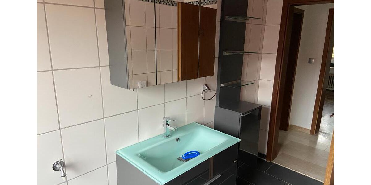 Etagenwohnung Langenpreising - 3.5 Zimmer, 100 m&sup2;, 1.200&euro; | Angebot:25131852