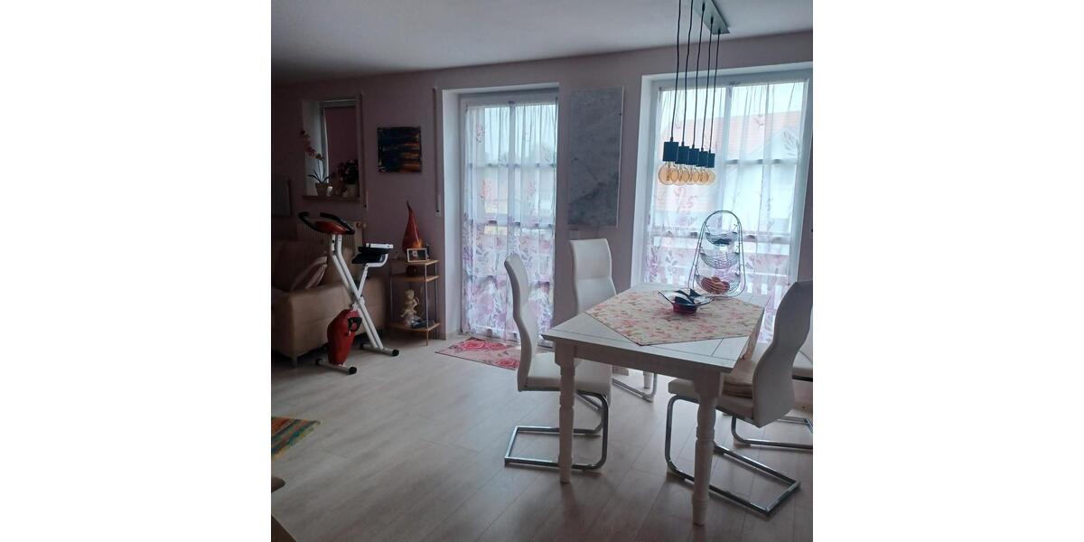 Dachgeschoßwohnung Essenbach - 2.5 Zimmer, 70 m&sup2;, 315.000&euro; | Angebot:27110516