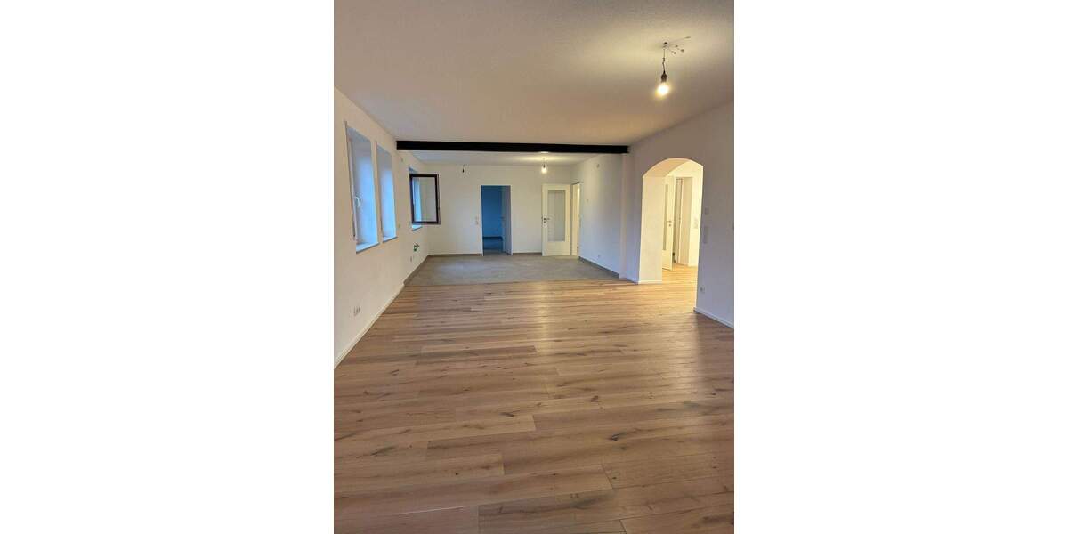 Etagenwohnung Moosburg - 5 Zimmer, 160 m&sup2;, 1.950&euro; | Angebot:25745416