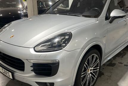 Porsche Cayenne 320.000 km 26.990 &euro; Mengkofen 84152