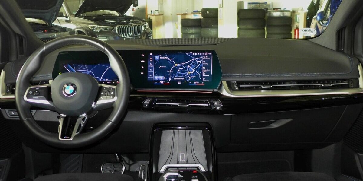 BMW 220 Active Tourer d MSport 360°,HUD,AHK,el.Sitze 21.600 km 31.990 &euro; Landshut 84030
