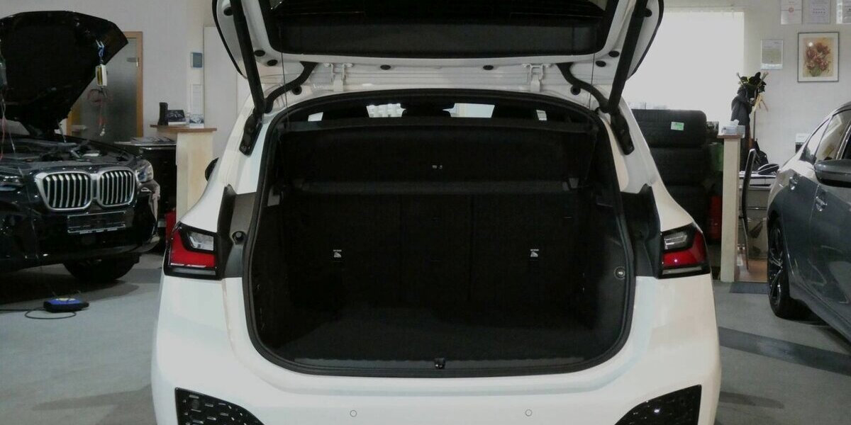 BMW 218 Active Tourer d MSport AHK,Pan.DachNP:56.830 21.998 km 32.590 &euro; Landshut 84030